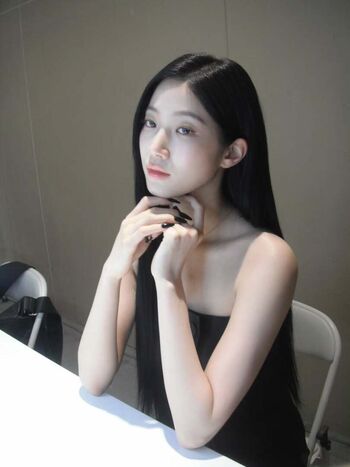 WomenK-pop