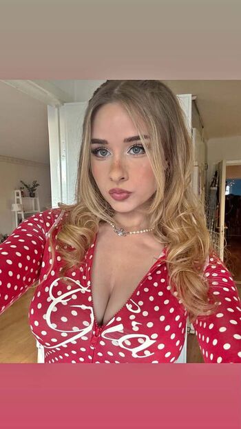 Full leaked Yaboielina private onlyfans photo