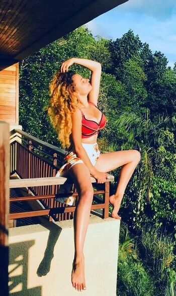 Full leaked Yanashkomagic page private onlyfans photo