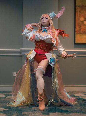 Yaya Han