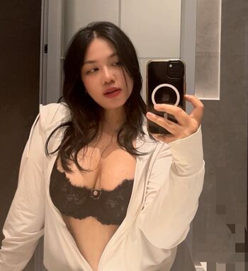 Full leaked Louise b/ private onlyfans photo