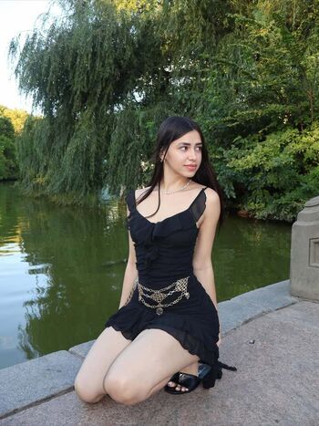 Full leaked Yexiray private onlyfans photo