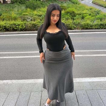 Full leaked Cinderella girl / private onlyfans photo