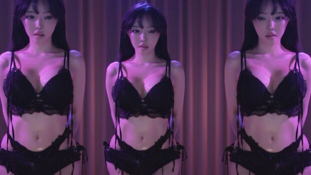 Full leaked Yoon froggy page private onlyfans photo