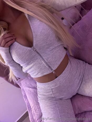 yourbabydaisyx