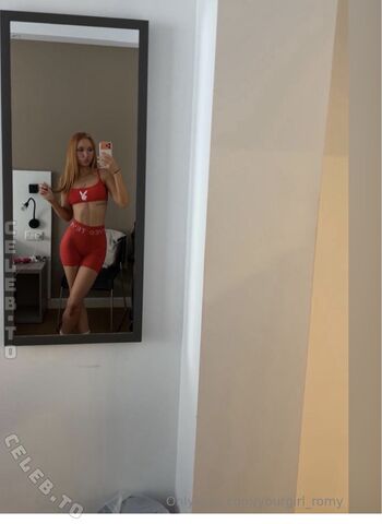Yourgirl_Romy