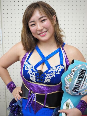 Yuna Manase