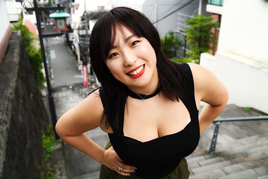 Yuna Manase