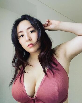Yuna Manase