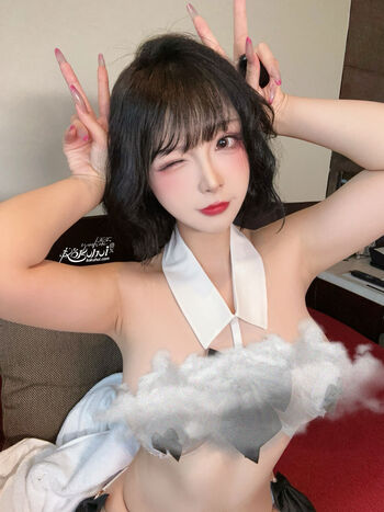 Full leaked Yuuhuia page private onlyfans photo