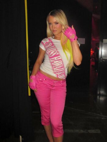 Full leaked Zara larsson  page private onlyfans photo