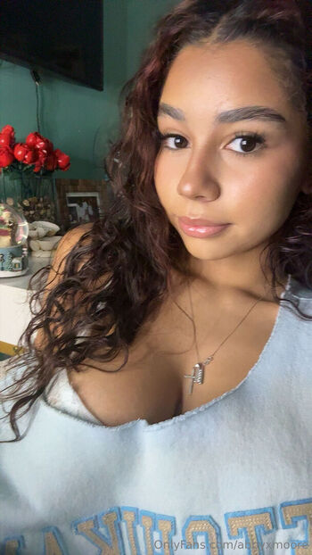Zoe Hernan