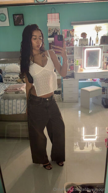 zoehernan.11