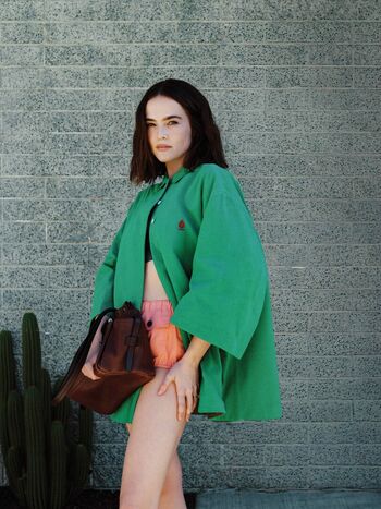 Zoey Deutch