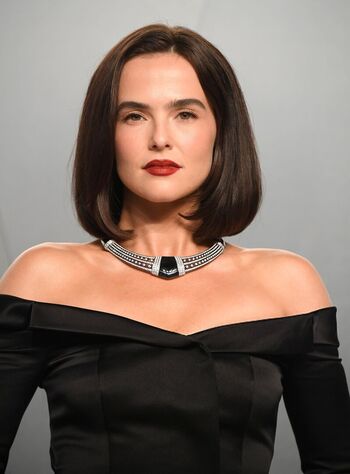 Full leaked Zoey deutch page private onlyfans photo