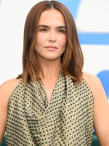 Zoey Deutch