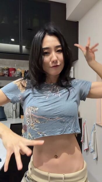 Full leaked Lucy li/ private onlyfans photo