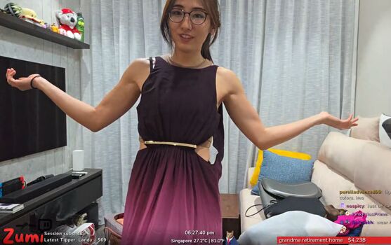 Full leaked Leona mia/ private onlyfans photo
